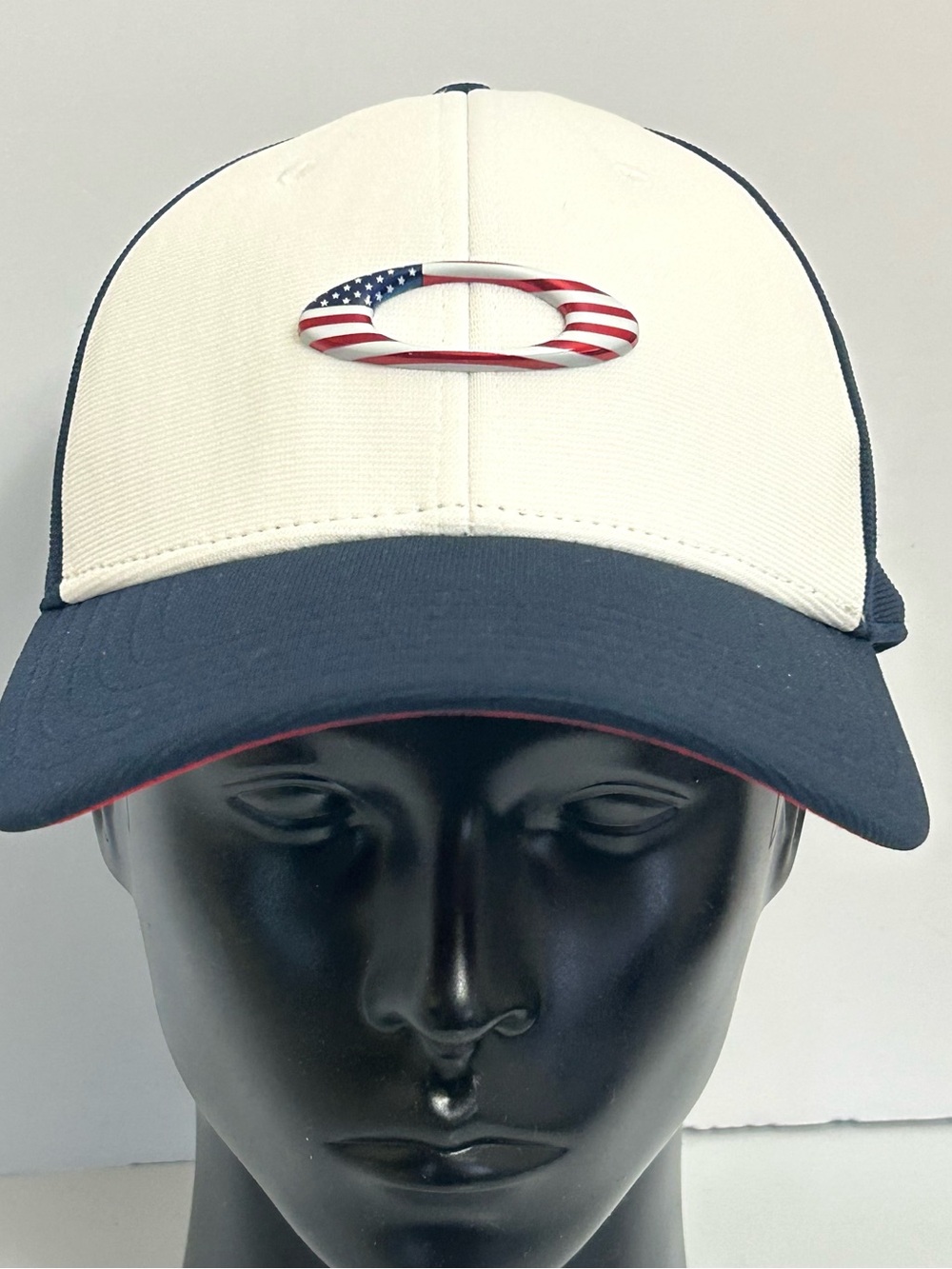 Oakley Hat Flexfit L/XL Navy Blue & White USA flag on Logo